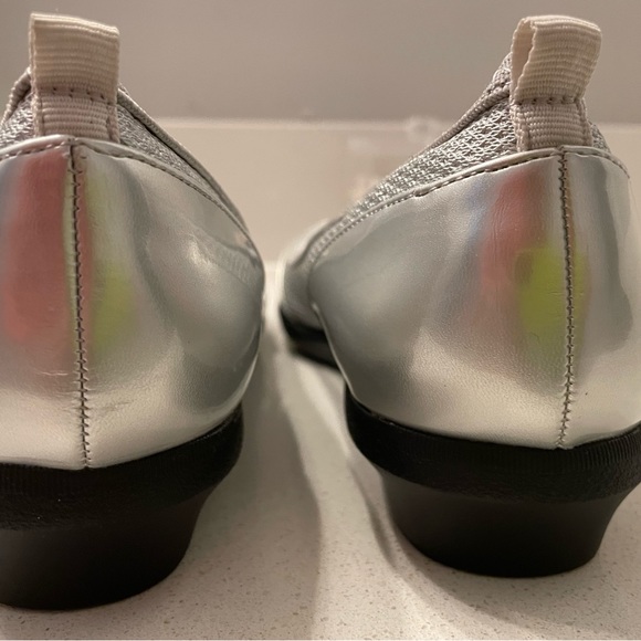 Like new!! Metallic silver Laura Ashley comfy flats - Picture 6 of 7